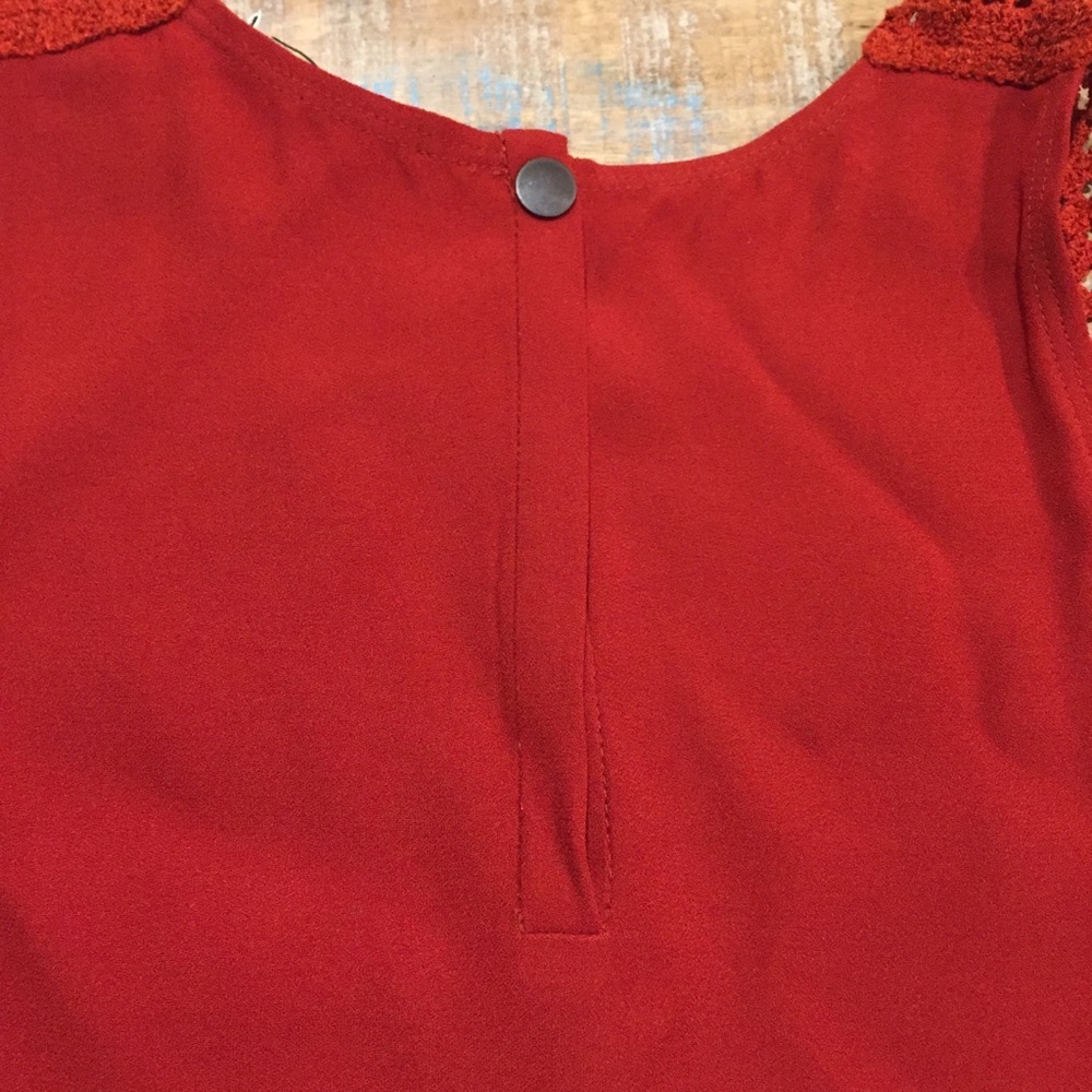 NWT A.L.C. Quinn Crochet Silk Blouse Tank Top 0 red - Picture 8 of 8